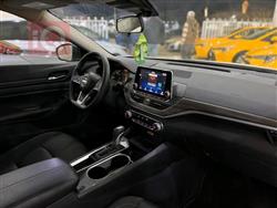 نيسان ألتيما